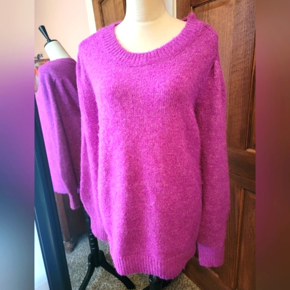 Fushia sweater EUC - Picture 2 of 5